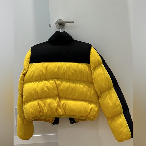 Lovers & Friends Puffer Jacket Black and Yellow XXS - Picture 2 of 4